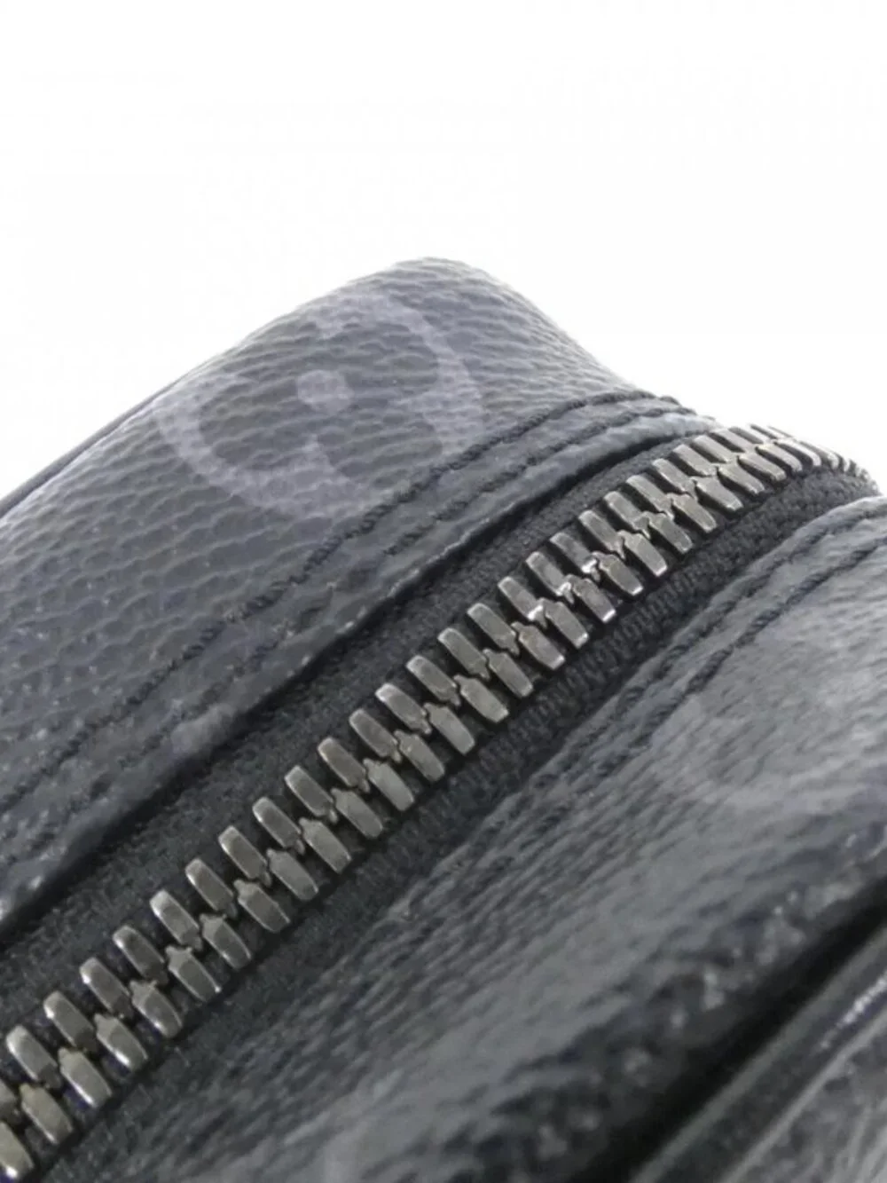 Louis Vuitton Monogram Eclipse Trousse Toilette PM Pouch - Picture 4 of 9